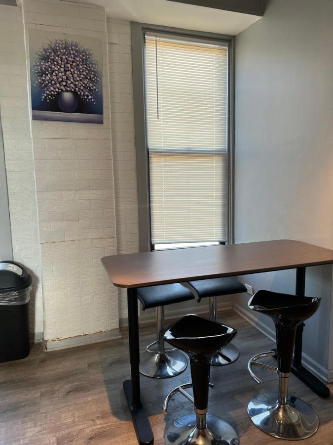 Ethan 3 Rooms Chicago Exterior photo